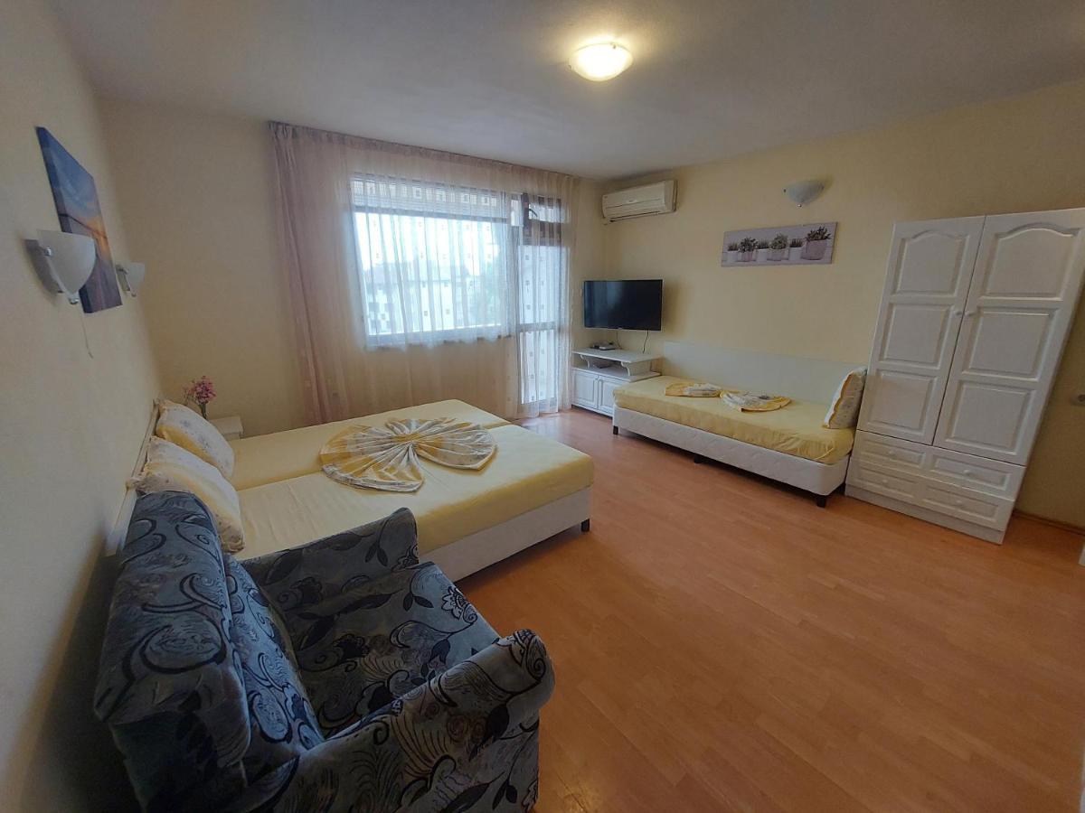 Primorski Briz Guest House Primorsko Luaran gambar