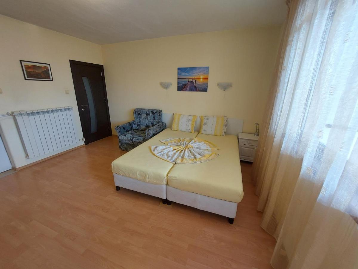 Primorski Briz Guest House Primorsko Luaran gambar