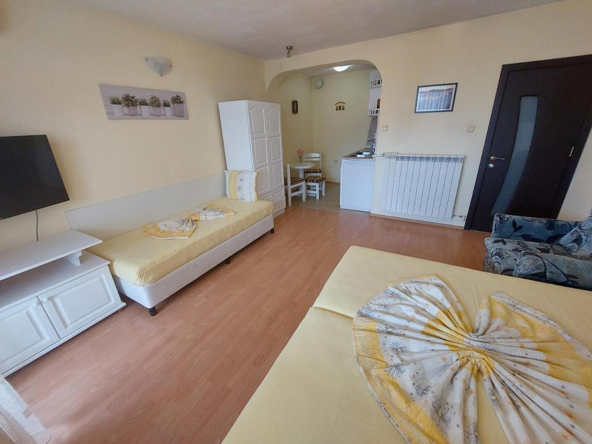 Primorski Briz Guest House Primorsko Luaran gambar