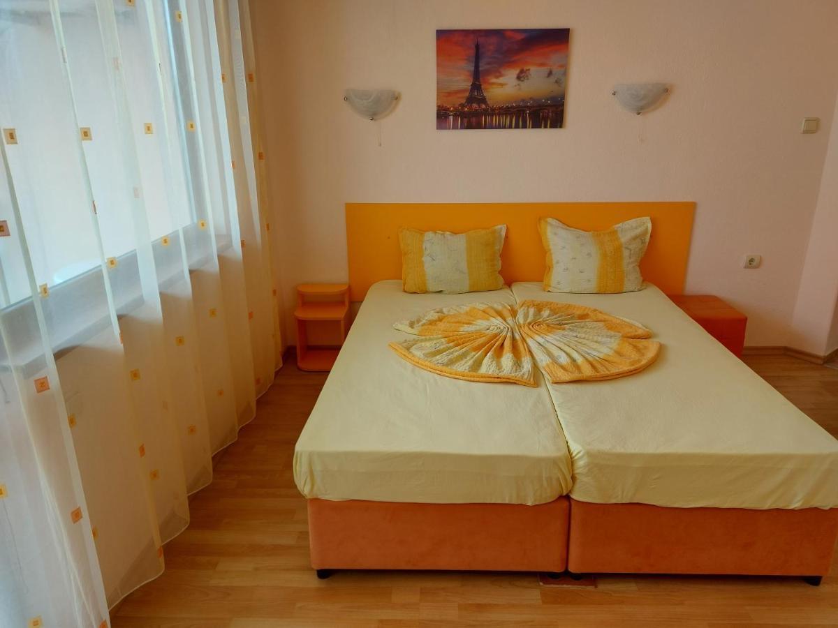Primorski Briz Guest House Primorsko Luaran gambar